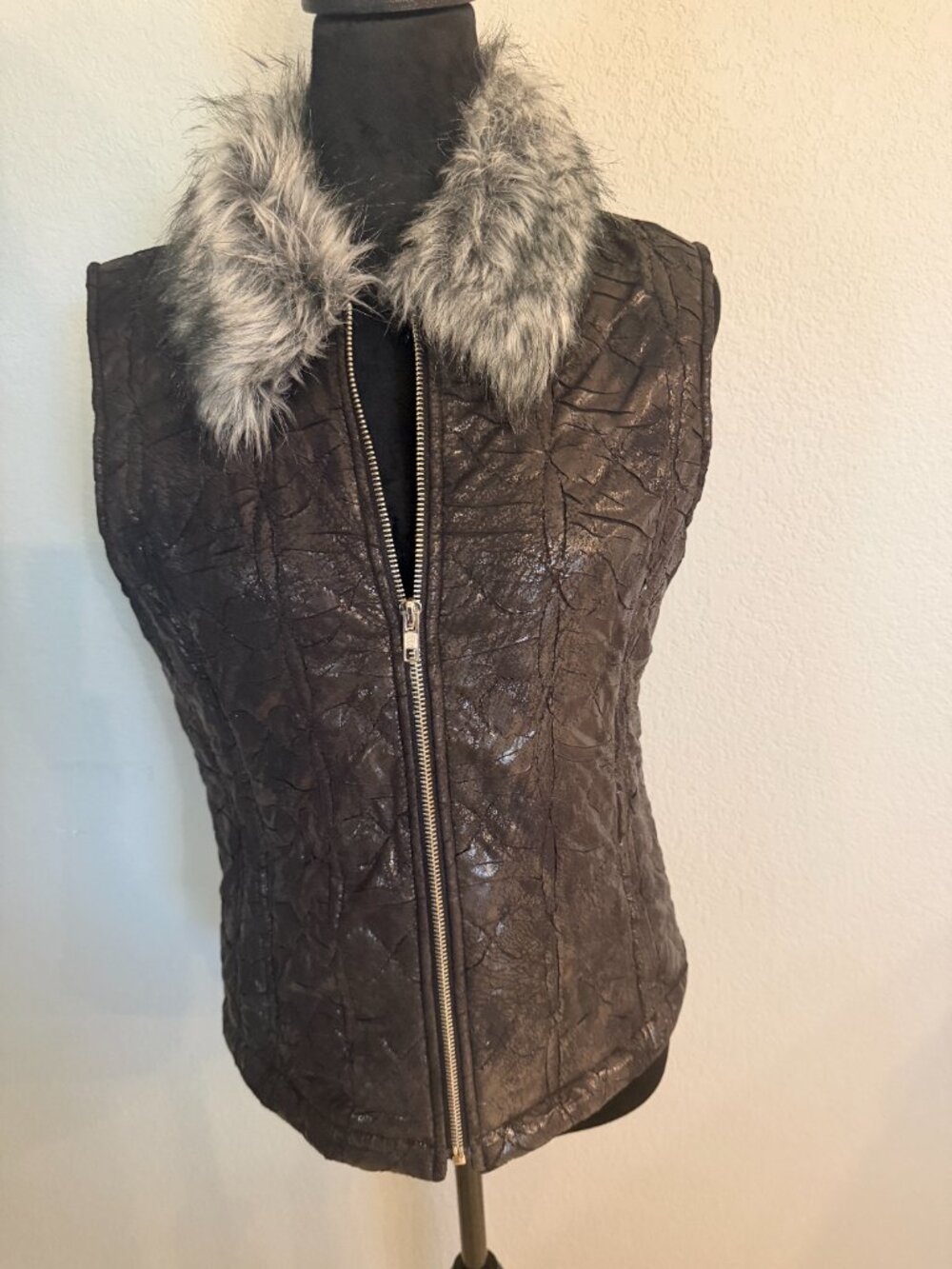 Deborah Murray Brown Textured Faux Fur Collar Zip Vest S